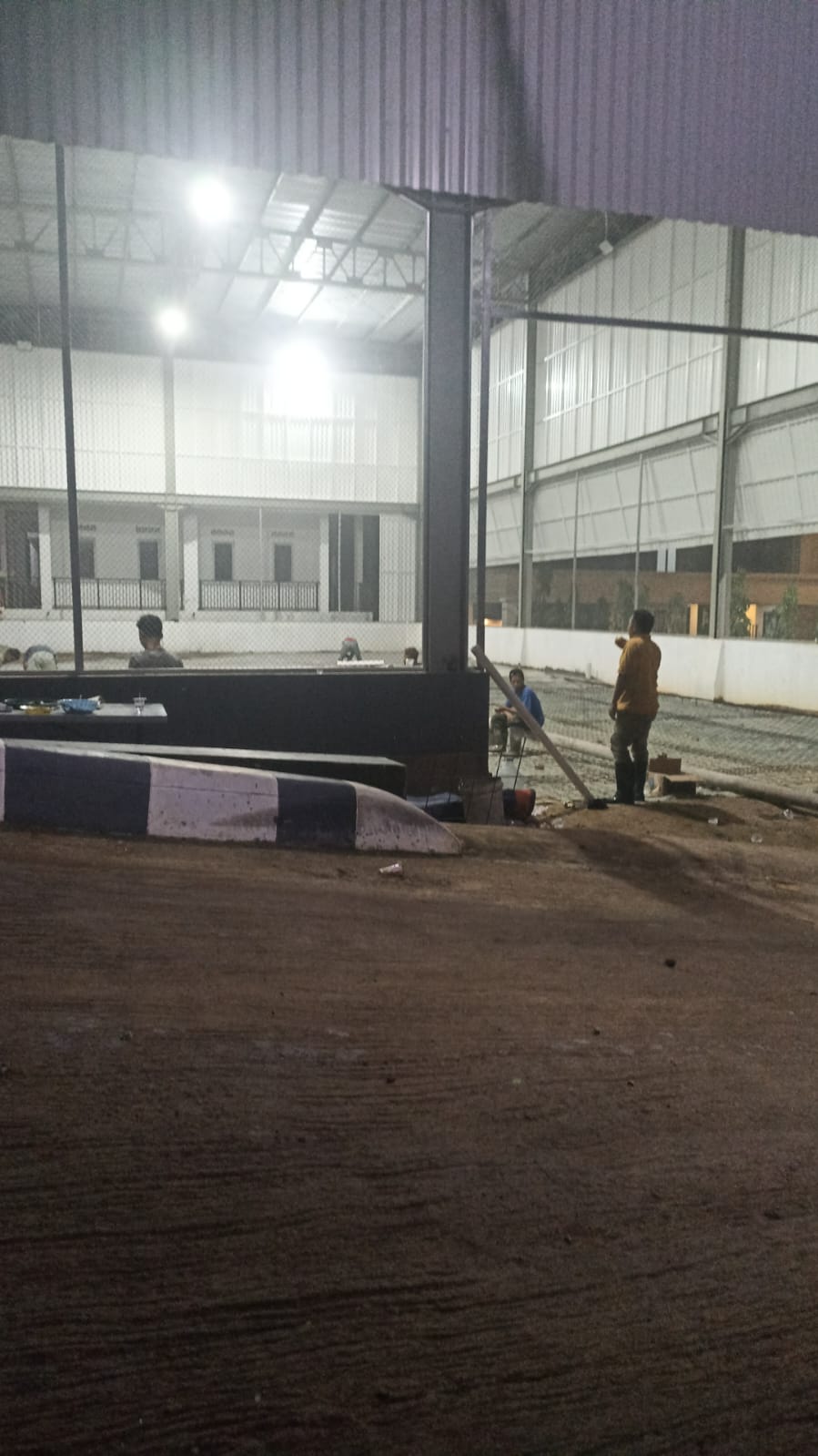 Pengecoran lapangan footsal dan basket di Cibubur - Klien: Bpk Riyan